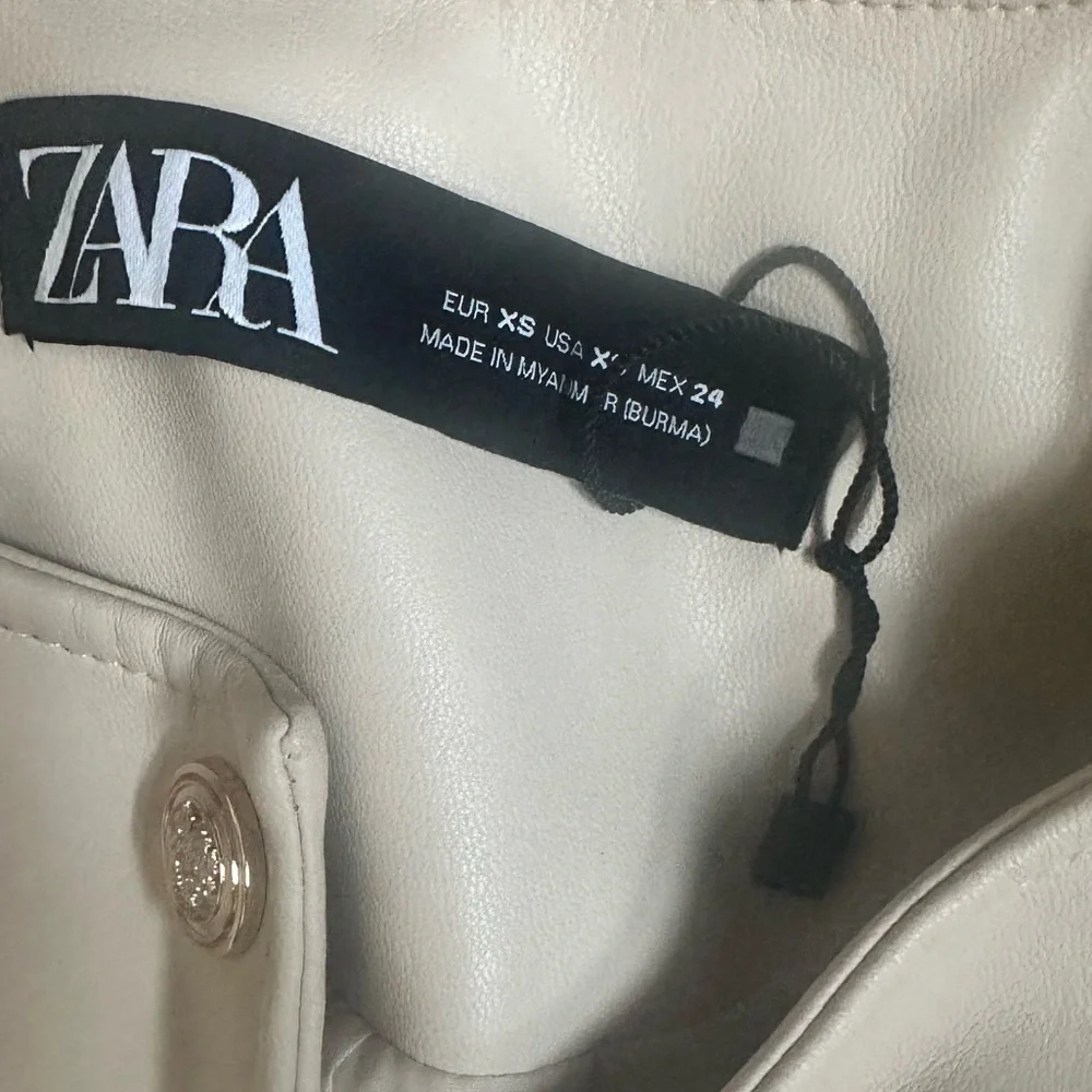 Zara Biker Cropped Jacket Womens Faux Leather Zipper Cuffs Classic XS - Picture 3 of 7